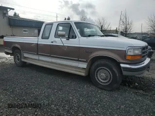 1993 Ford F-250 with VIN 1FTHX25M9PKB72693, listed as a Copart auction lot 43287175 with 109,292 mi miles and Salvage Title. Bid and sale history available at carsss.com. Image 4.