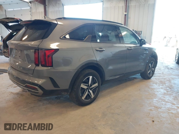 2022 Kia Sorento S with VIN 5XYRL4LC8NG123705, listed as a IAAI auction lot 42231243 with 90,031 mi miles and . Bid and sale history available at DreamBid. Image 4.