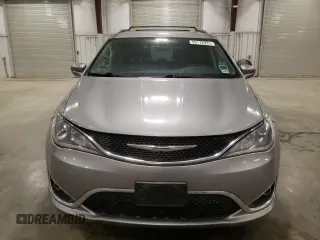 2017 Chrysler Pacifica Touring L Plus with VIN 2C4RC1EG0HR518864, listed as a Copart auction lot 55172925 with 204,057 mi miles and Clean Title. Bid and sale history available at DreamBid. Image 5.