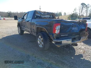 2018 GMC Sierra 2500HD SLT with VIN 1GT12TEY1JF115980, listed as a IAAI auction lot 41281634 with 1 mi miles. Bid and sale history available at carsss.com. Image 3.
