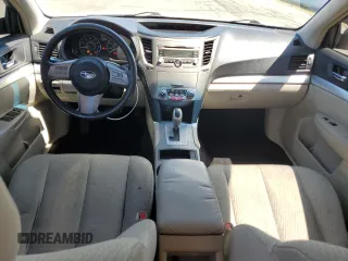 2010 Subaru Legacy Premium z VIN 4S3BMBB67A3236266, wystawiony jako Copart lot #55081955 z przebiegiem 220 405 mil mil oraz Szkoda całkowita • Salvage title. Historia ofert i sprzedaży dostępna na DreamBid. Obrazek 8.