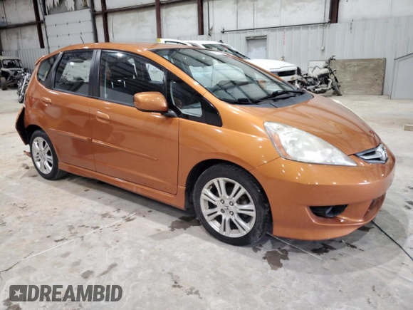 2009 Honda Fit Sport z VIN JHMGE88439S058349, wystawiony jako Copart lot #56873185 z przebiegiem 117 523 mil mil oraz Szkoda całkowita • Salvage title. Historia ofert i sprzedaży dostępna na DreamBid. Obrazek 4.