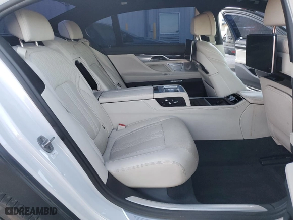2018 BMW 7 Series 750i xDrive with VIN WBA7F2C51JB238443, listed as a Copart auction lot 80071884 with 83,708 mi miles and Salvage Title. Bid and sale history available at carsss.com. Image 10.