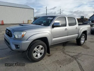 2014 Toyota Tacoma PreRunner with VIN 3TMJU4GN3EM163067, listed as a Copart auction lot 41582155 with 101,971 mi miles and Salvage Title. Bid and sale history available at DreamBid. Image 1.