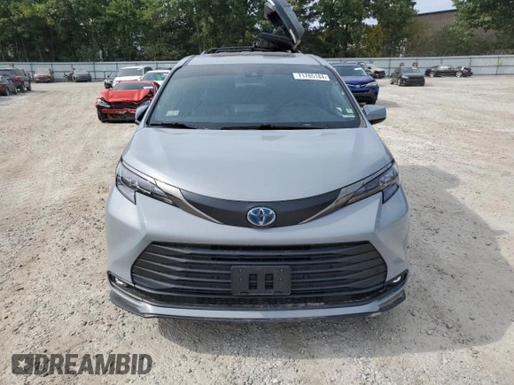 2022 Toyota Sienna XLE Woodland Edition with VIN 5TDASKFCXNS045169, listed as a Copart auction lot 71785184 with 52,333 mi miles and Salvage Title. Bid and sale history available at carsss.com. Image 5.