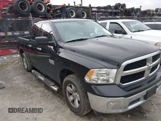 2017 Ram 1500 SLT z VIN 1C6RR7GG2HS792197, wystawiony jako IAAI lot #41252980 z przebiegiem 174 739 mil mil oraz . Historia ofert i sprzedaży dostępna na DreamBid. Obrazek 1.