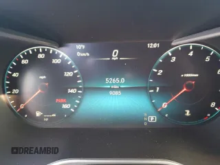 2022 Mercedes-Benz GLC 300 with VIN W1N0G8EB7NV353357, listed as a Copart auction lot 45248695 with 9,085 mi miles and Salvage Title. Bid and sale history available at DreamBid. Image 9.