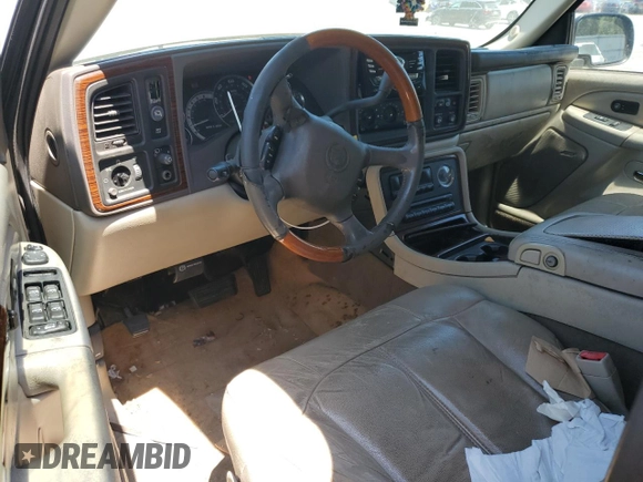 2002 Cadillac Escalade с VIN 1GYEC63T92R172834, выставлен на аукционе Copart как лот 53606245 с пробегом 310 791 миль миль и Списание • Salvage title. История ставок и продаж доступна на DreamBid. Изображение 8.