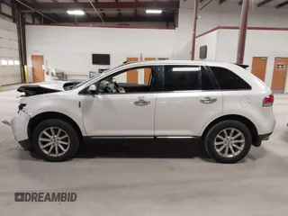 2011 Lincoln MKX with VIN 2LMDJ8JK8BBJ32602, listed as a IAAI auction lot 41967983 with 212,547 mi miles and . Bid and sale history available at carsss.com. Image 14.