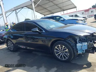 2022 Lexus ES 350 z VIN 58ACZ1B11NU120506, wystawiony jako IAAI lot #42082831 z przebiegiem 60 531 mil mil oraz . Historia ofert i sprzedaży dostępna na DreamBid. Obrazek 14.