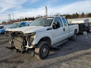 2012 Ford Super Duty F-250 SRW XL with VIN 1FT7X2A62CEB74734, listed as a Copart auction lot 42782725 with 266,541 mi miles and Salvage Title. Bid and sale history available at carsss.com. Image 1.