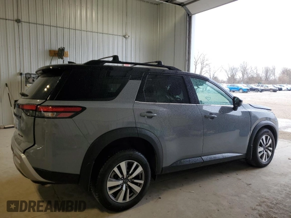2023 Nissan Pathfinder SL z VIN 5N1DR3CC5PC220513, wystawiony jako Copart lot #51432135 z przebiegiem 42 263 mil mil oraz Szkoda całkowita • Salvage title. Historia ofert i sprzedaży dostępna na DreamBid. Obrazek 3.