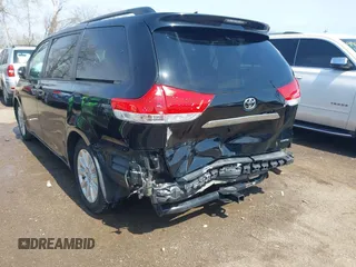 2013 Toyota Sienna XLE AAS with VIN 5TDYK3DC6DS387708, listed as a IAAI auction lot 41902860 with 191,766 mi miles and . Bid and sale history available at carsss.com. Image 6.