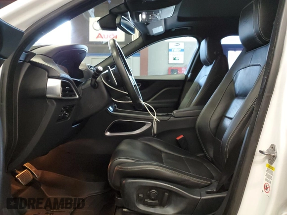 2017 Jaguar F-Pace S с VIN SADCM2BV3HA070656, выставлен на аукционе Copart как лот 65745905 с пробегом 202 532 миль миль и Чистый • Clean title. История ставок и продаж доступна на DreamBid. Изображение 7.