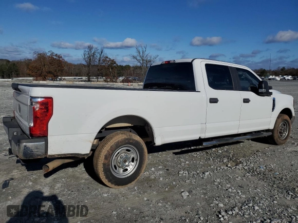 2019 Ford Super Duty F-250 SRW XL with VIN 1FT7W2A69KEF36737, listed as a Copart auction lot 84699994 with 129,810 mi miles and Salvage Title. Bid and sale history available at carsss.com. Image 3.