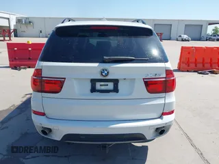 2012 BMW X5 35d z VIN 5UXZW0C57CL672538, wystawiony jako IAAI lot #41967268 z przebiegiem 141 996 mil mil oraz . Historia ofert i sprzedaży dostępna na DreamBid. Obrazek 16.