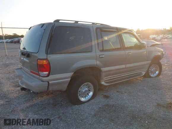 2001 Mercury Mountaineer with VIN 4M2ZU86P31UJ03416, listed as a IAAI auction lot 41188554 with 160,125 mi miles and . Bid and sale history available at DreamBid. Image 4.