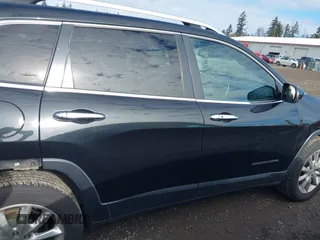 2016 Jeep Cherokee Limited with VIN 1C4PJMDSXGW268768, listed as a IAAI auction lot 41550341 with 109,947 mi miles and . Bid and sale history available at DreamBid. Image 14.