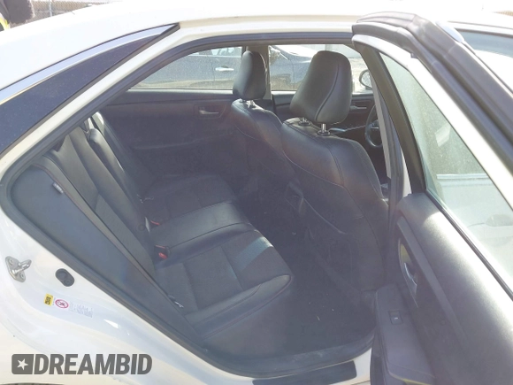 2015 Toyota Camry XLE with VIN 4T1BF1FK6FU475672, listed as a IAAI auction lot 41780890 with 238,915 mi miles. Bid and sale history available at carsss.com. Image 8.