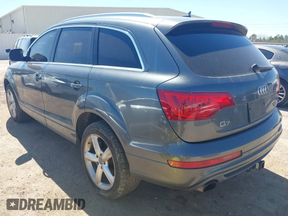 2014 Audi Q7 3.0T S line Prestige with VIN WA1DGAFE7ED011657, listed as a IAAI auction lot 41775200 with 149,395 mi miles. Bid and sale history available at carsss.com. Image 3.