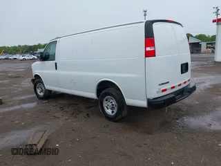 2024 Chevrolet Express Cargo with VIN 1GCWGAFP0R1250412, listed as a IAAI auction lot 42251682 with 9,199 mi miles and . Bid and sale history available at DreamBid. Image 3.