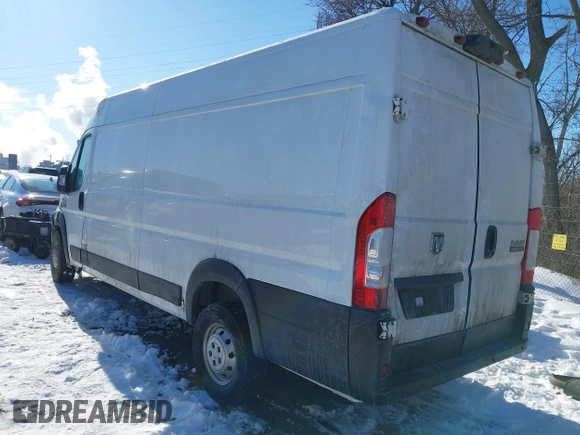 2020 Ram ProMaster Cargo with VIN 3C6URVJGXLE122352, listed as a IAAI auction lot 41331553 with 492,649 mi miles and . Bid and sale history available at carsss.com. Image 3.
