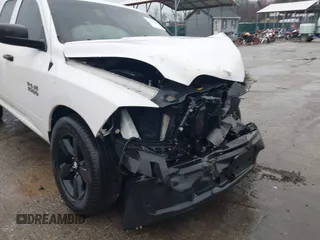 2016 Ram 1500 Express z VIN 1C6RR6FG0GS108211, wystawiony jako IAAI lot #41865011 z przebiegiem 185 518 mil mil oraz . Historia ofert i sprzedaży dostępna na DreamBid. Obrazek 18.