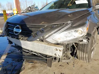 2018 Nissan Altima 2.5 SL with VIN 1N4AL3AP5JC230437, listed as a IAAI auction lot 41302389 with 92,418 mi miles. Bid and sale history available at carsss.com. Image 6.