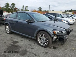 2010 Volvo C30 z VIN YV1672MK6A2173602, wystawiony jako Copart lot #77422084 z przebiegiem 120 350 mil mil oraz Szkoda całkowita • Salvage title. Historia ofert i sprzedaży dostępna na DreamBid. Obrazek 4.