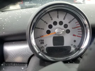 2008 MINI Hardtop S z VIN WMWMF73558TT89922, wystawiony jako Copart lot #88080275 z przebiegiem Nie podano mil oraz Szkoda całkowita • Salvage title. Historia ofert i sprzedaży dostępna na DreamBid. Obrazek 9.