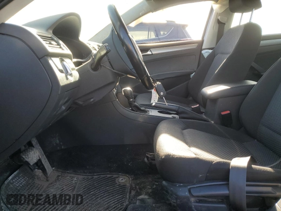 2015 Volkswagen Passat with VIN 1VWAV7A31FC078847, listed as a Copart auction lot 47265955 with 189,496 mi miles and Non repairable. Bid and sale history available at DreamBid. Image 7.