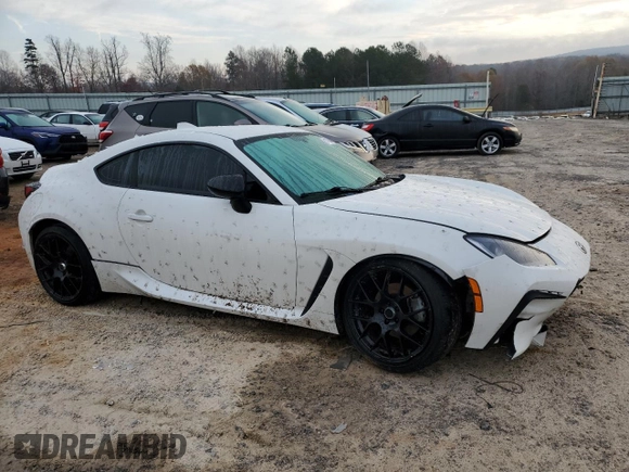2022 Toyota 86 with VIN JF1ZNBC19N8758457, listed as a Copart auction lot 81175834 with 59,086 mi miles and Salvage Title. Bid and sale history available at DreamBid. Image 4.