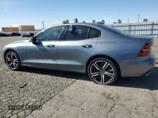 2020 Volvo S60 R-Design with VIN 7JRBR0FM0LG049057, listed as a Copart auction lot 49151915 with 50,919 mi miles and Clean Title. Bid and sale history available at carsss.com. Image 2.