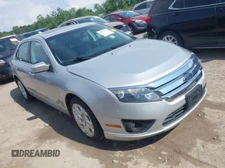 2010 Ford Fusion SE z VIN 3FAHP0HG5AR165792, wystawiony jako IAAI lot #42621876 z przebiegiem 171 715 mil mil oraz . Historia ofert i sprzedaży dostępna na DreamBid. Obrazek 1.