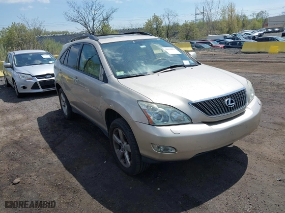 2004 Lexus RX 330 with VIN JTJHA31U340025819, listed as a IAAI auction lot 42038853 with 136,252 mi miles. Bid and sale history available at carsss.com. Image 1.