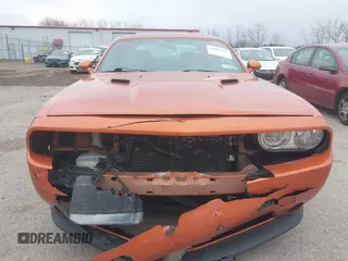 2011 Dodge Challenger z VIN 2B3CJ4DG0BH508297, wystawiony jako IAAI lot #42006059 z przebiegiem 85 242 mil mil oraz . Historia ofert i sprzedaży dostępna na DreamBid. Obrazek 6.