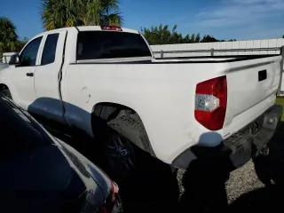 2020 Toyota Tundra 2WD SR with VIN 5TFRY5F19LX271275, listed as a Copart auction lot 74083204 with 0 mi miles and Non Repairable. Bid and sale history available at carsss.com. Image 2.