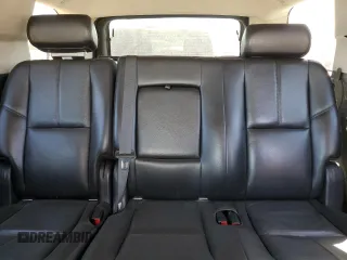2007 GMC Yukon SLE z VIN 1GKFK13007J260249, wystawiony jako Copart lot #57646525 z przebiegiem 325 491 mil mil oraz Szkoda całkowita • Salvage title. Historia ofert i sprzedaży dostępna na DreamBid. Obrazek 10.