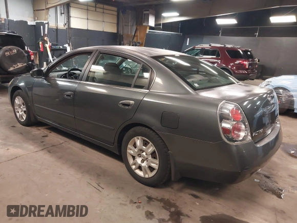 2006 Nissan Altima 2.5 S with VIN 1N4AL11D06N319256, listed as a IAAI auction lot 42007570 with 155,101 mi miles. Bid and sale history available at carsss.com. Image 3.