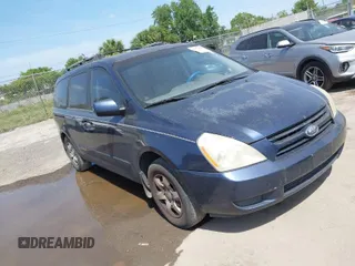 2008 Kia Sedona LX with VIN KNDMB233X86193666, listed as a IAAI auction lot 42041414 with 175,667 mi miles. Bid and sale history available at carsss.com. Image 1.