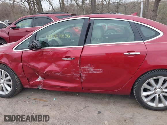 2014 Buick Verano Leather Group with VIN 1G4PS5SK6E4121597, listed as a IAAI auction lot 41904850 with 116,905 mi miles. Bid and sale history available at carsss.com. Image 13.