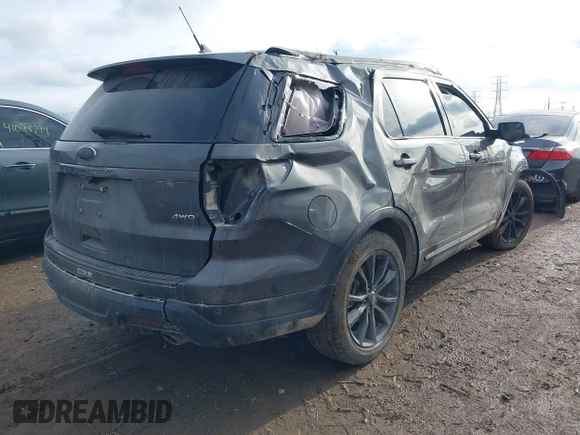 2018 Ford Explorer XLT z VIN 1FM5K8D87JGA91433, wystawiony jako IAAI lot #41038180 z przebiegiem 125 351 mil mil oraz . Historia ofert i sprzedaży dostępna na DreamBid. Obrazek 4.