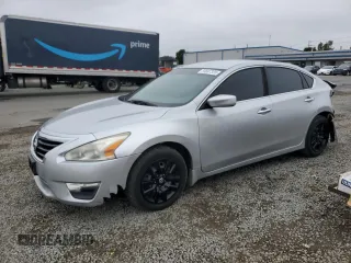 2015 Nissan Altima SL with VIN 1N4AL3AP5FN916313, listed as a Copart auction lot 59697335 with 214,352 mi miles and Salvage title. Bid and sale history available at DreamBid. Image 1.