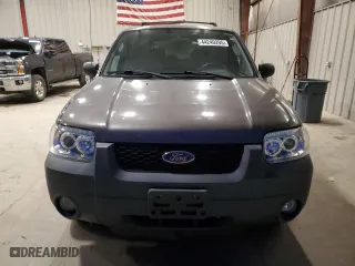 2005 Ford Escape XLT with VIN 1FMYU93135KB23475, listed as a Copart auction lot 44240295 with 210,732 mi miles and Clean Title. Bid and sale history available at carsss.com. Image 5.