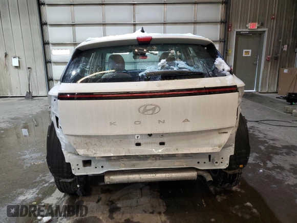 2025 Hyundai Kona SE with VIN KM8HACAB6SU213642, listed as a Copart auction lot 44038575 with 3,161 mi miles and Salvage Title. Bid and sale history available at carsss.com. Image 6.