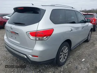 2015 Nissan Pathfinder S with VIN 5N1AR2MN9FC669494, listed as a IAAI auction lot 41488397 with 122,270 mi miles. Bid and sale history available at carsss.com. Image 4.