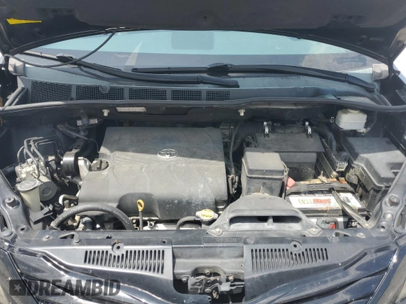 2012 Toyota Sienna XLE AAS с VIN 5TDYK3DC9CS242130, выставлен на аукционе Copart как лот 60423935 с пробегом 175 387 миль миль и Списание • Salvage title. История ставок и продаж доступна на DreamBid. Изображение 12.
