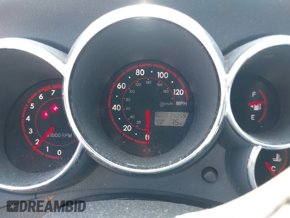 2005 Toyota Matrix STD with VIN 2T1KR32E05C435669, listed as a IAAI auction lot 41754246 with 174,059 mi miles and . Bid and sale history available at DreamBid. Image 7.