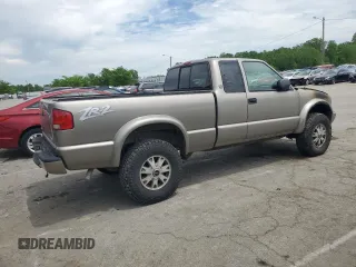 2003 GMC Sonoma SLS z VIN 1GTCT19X938201721, wystawiony jako Copart lot #56011695 z przebiegiem Nie podano mil oraz Nie do naprawy. Historia ofert i sprzedaży dostępna na DreamBid. Obrazek 3.