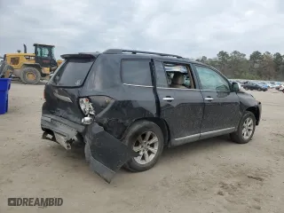 2011 Toyota Highlander with VIN 5TDBK3EHXBS082452, listed as a Copart auction lot 44063115 with 221,062 mi miles and Salvage Title. Bid and sale history available at carsss.com. Image 3.